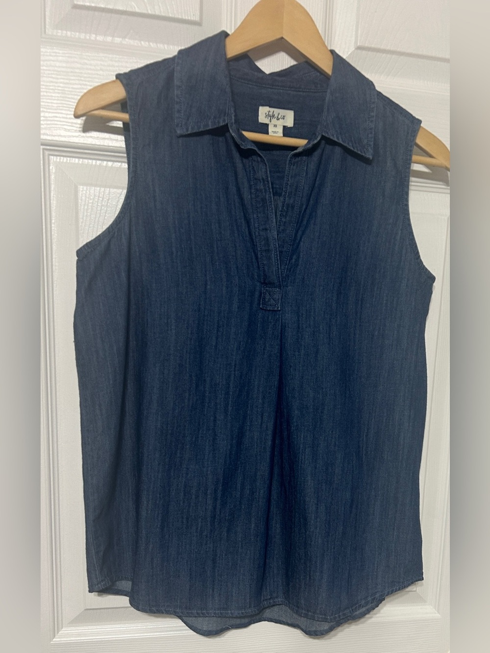 Style & Co Women’s Blue Denim Sleeveless Blouse Top Collared Size XS